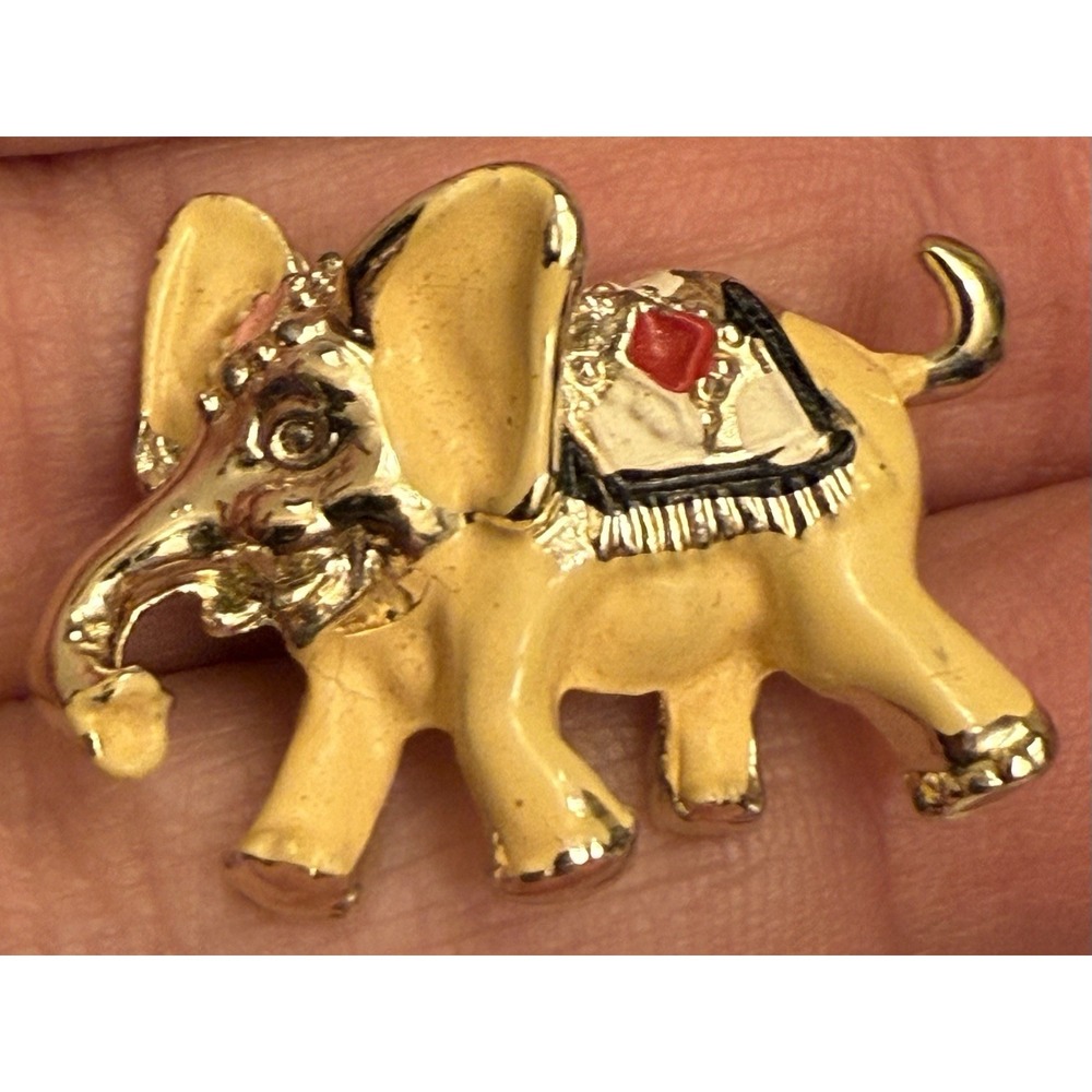 Vintage ELEPHANT 1" Brooch Pin JEWELRY Rare